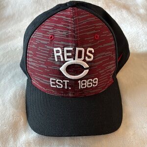 Nike Reds Classic99 Dri Fit Hat M/L MLB Cincinnati Cap